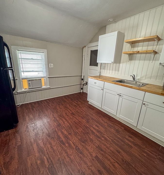 1st image of 1121 Broadway Ave NW #2