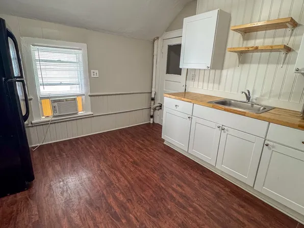 1121 Broadway Ave NW, Grand Rapids, MI
