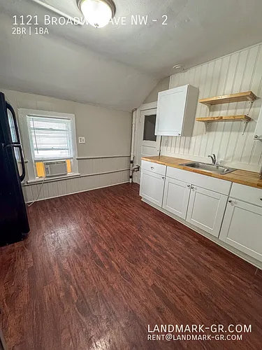 1121 Broadway Ave NW #2 Photo 1