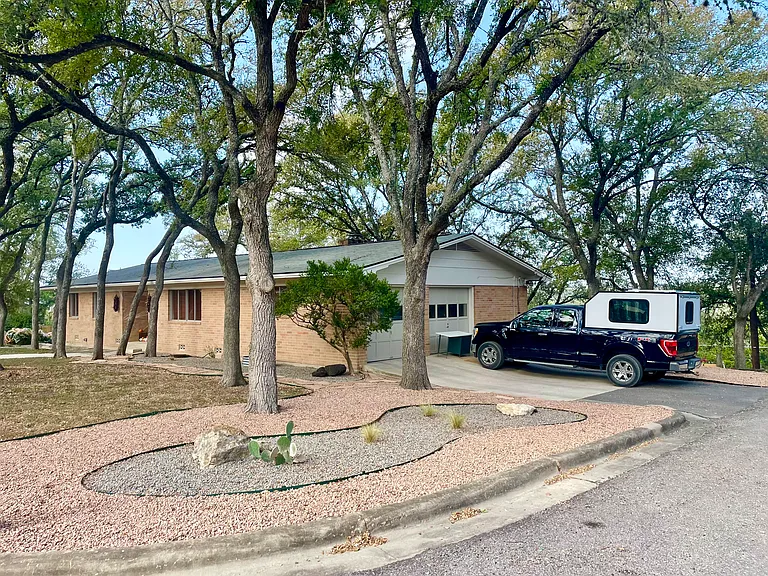 800 Dale Dr — Photo 3