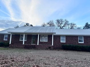 915 E Steele Rd, West Columbia, SC 29170