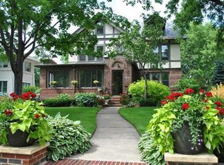 1719 Summit Ave, Saint Paul, MN 55105