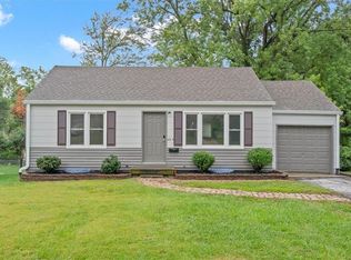 5215 W 49th Ter, Roeland Park, KS 66205