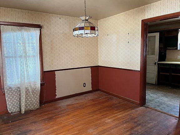 4th image of 31 Grove St