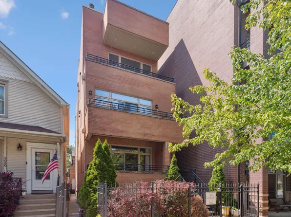 3052 N Oakley Ave #1, Chicago, IL 60618