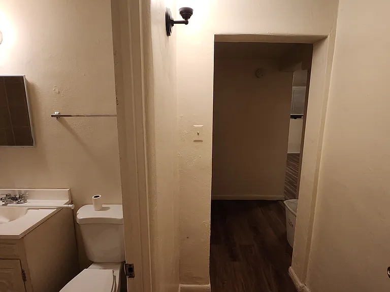 202 Maple St SE #202 — Photo 7