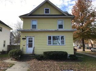 911 5th St NW, Austin, MN 55912