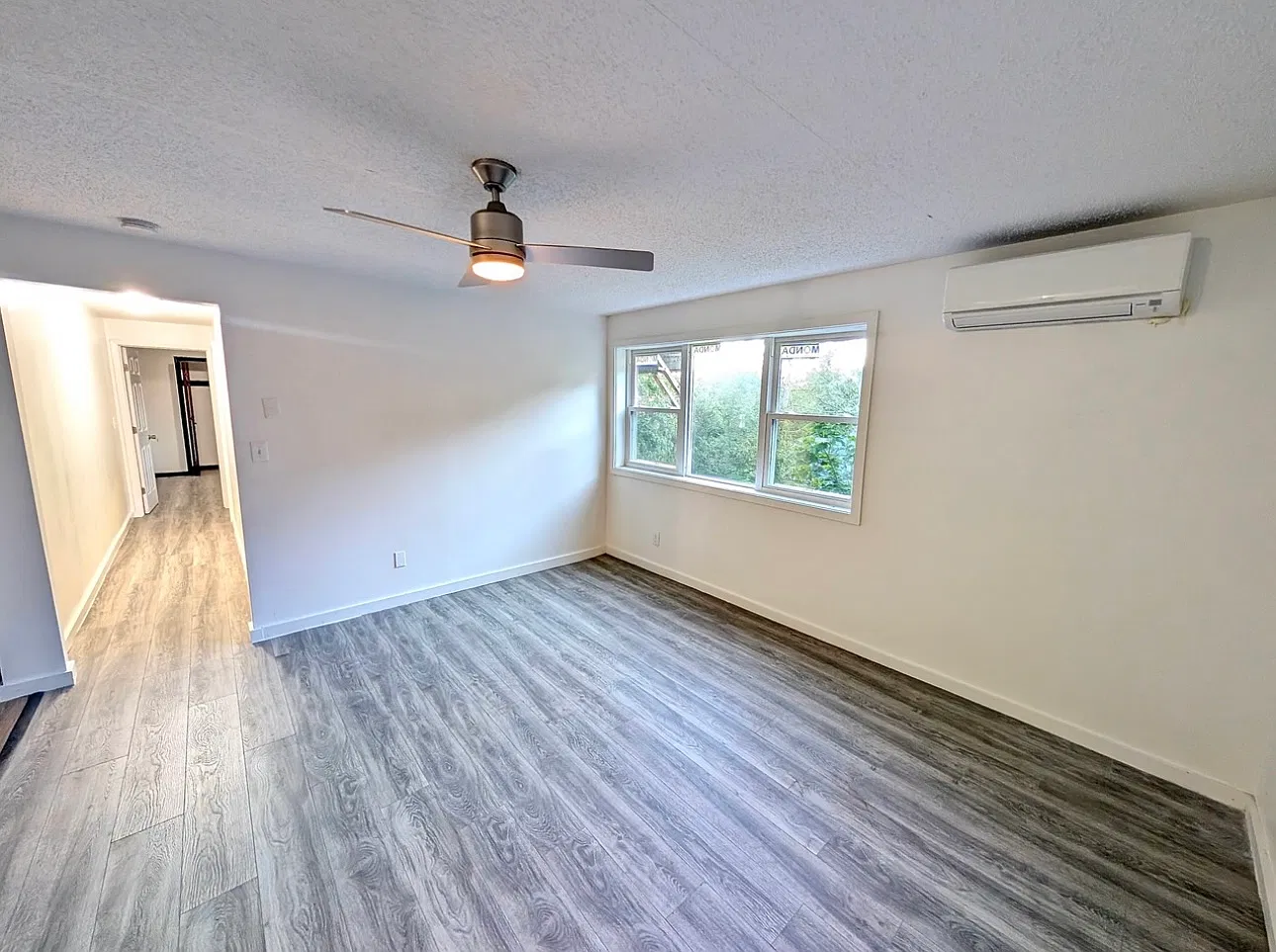 2 bed, 700 sqft, $2,400 — Photo 4