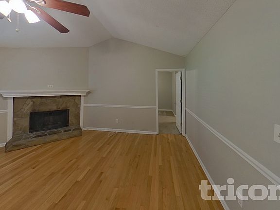 2nd image of 296 Whitney Ln