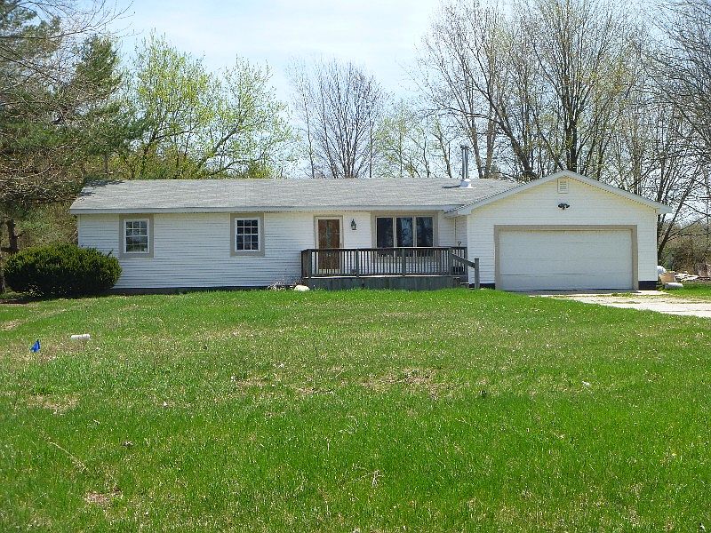 2nd image of 9895 Elms Rd