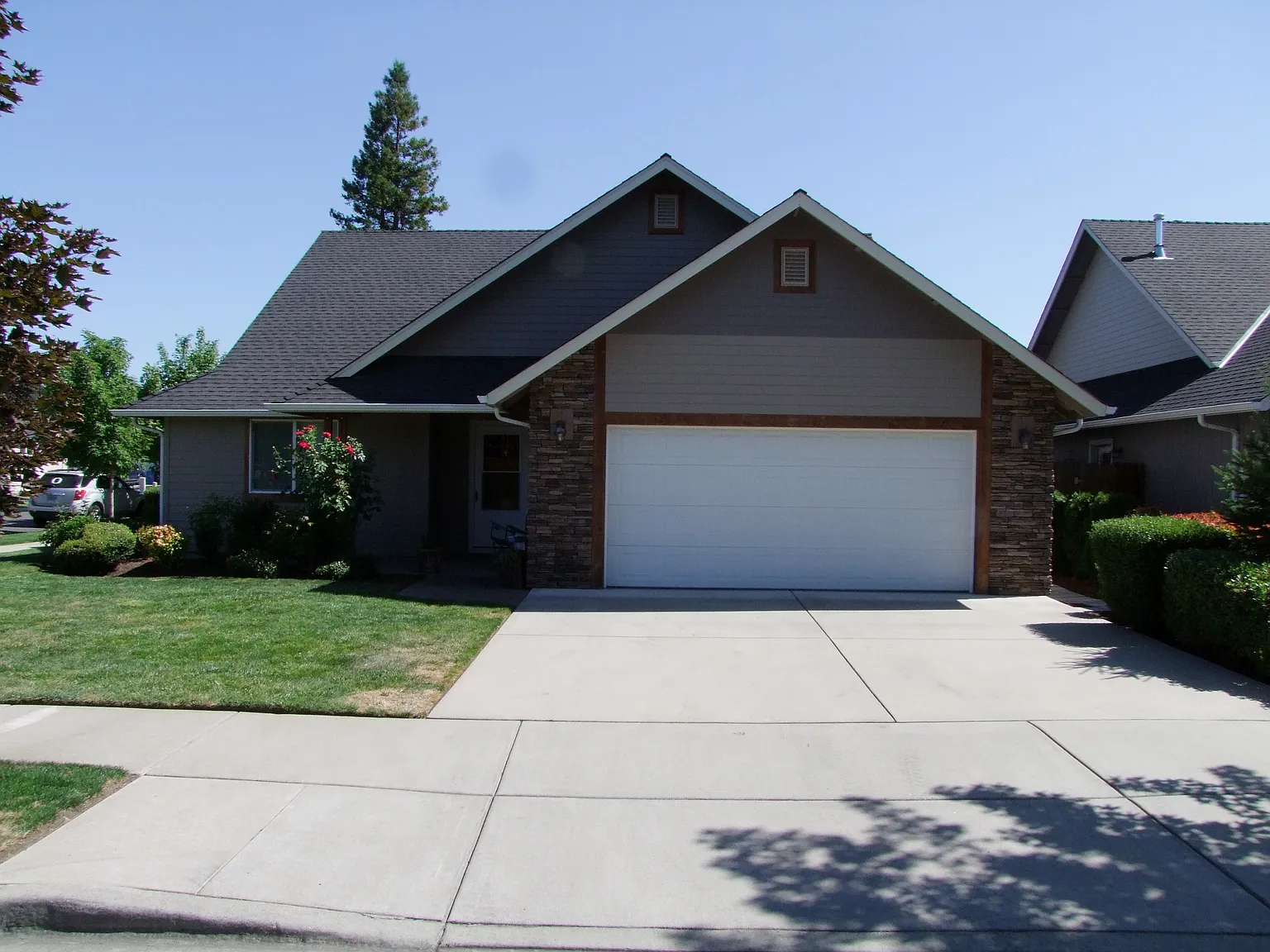 1188 SW Derek Ln photo 1