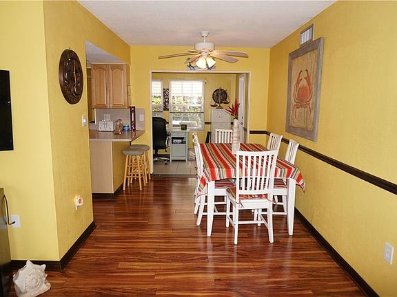 5th image of 4158 Tamiami Trl #D