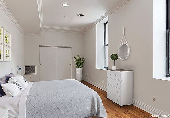 3rd image of 33 Warren St #3M