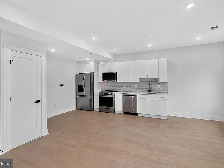 1650 Columbia Rd NW #401 — Photo 5