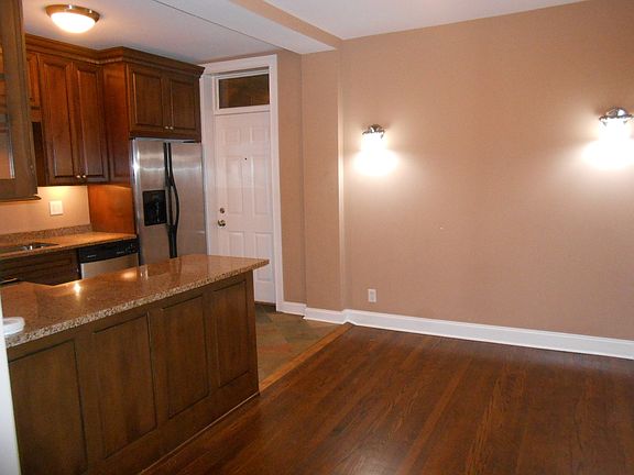 3rd image of 4836 N Paulina St #Garden