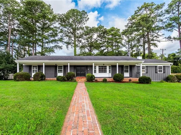 5233 Amherst Dr, Portsmouth, VA 23703