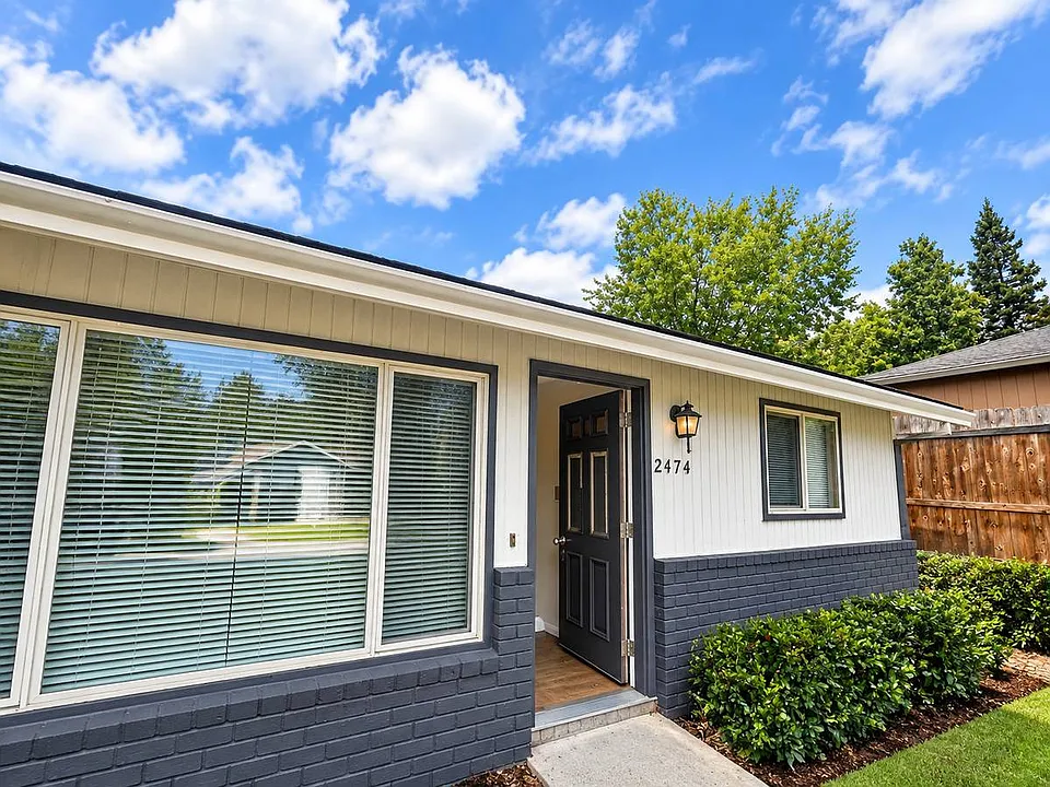 2474 Siskiyou Blvd #2474