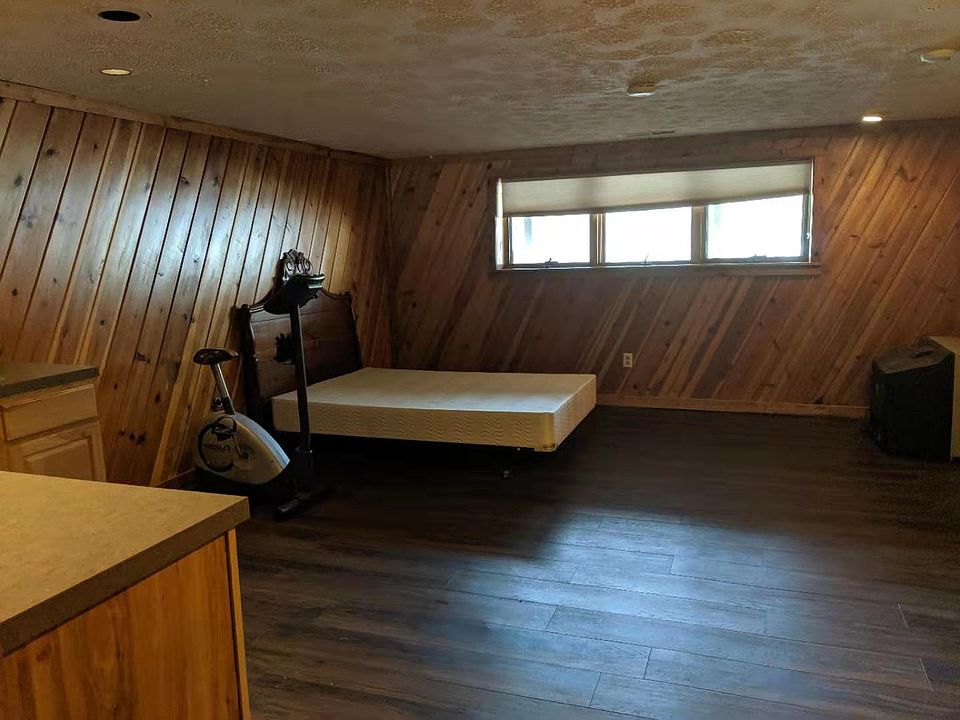 2nd image of 2069 Hamilton Rd