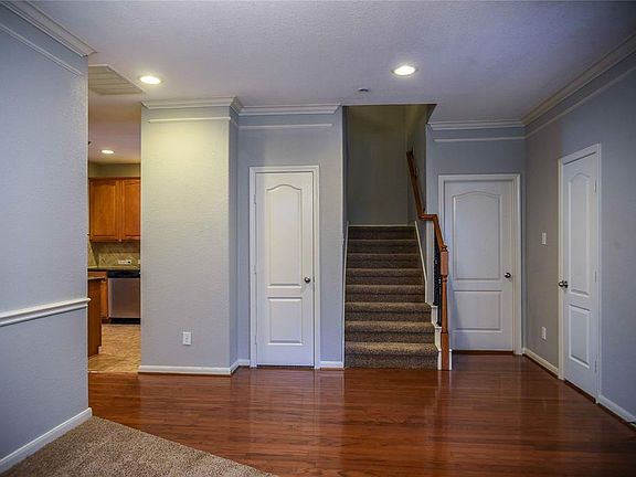 4th image of 1110 Glenwood Canyon Ln