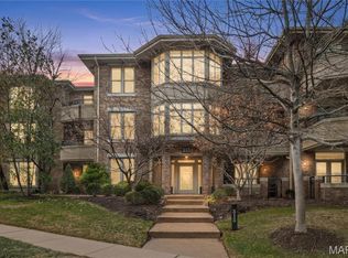 315 N Meramec Ave APT 11, Clayton, MO 63105