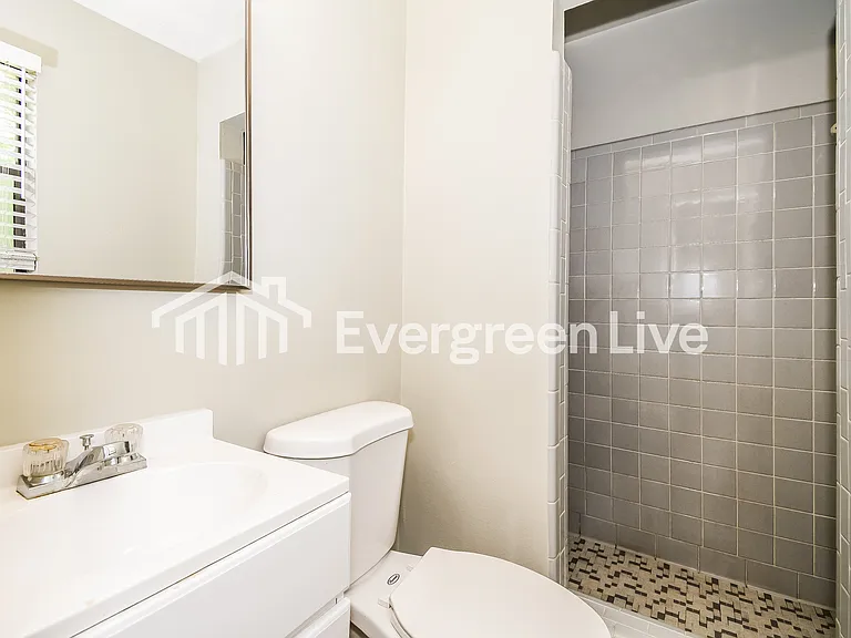 2125 Bunting Dr — Photo 8