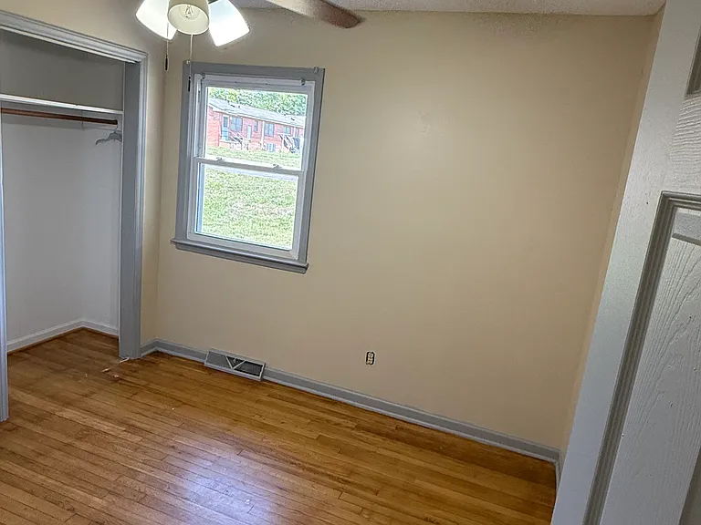 110 Willow St — Photo 15