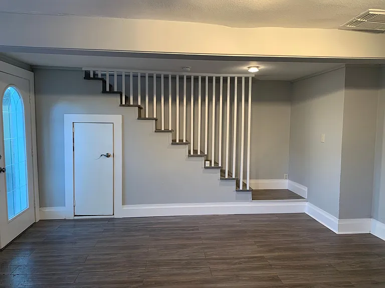 202 W Emma St — Photo 10