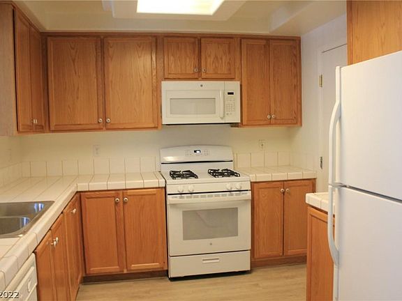 4th image of 10132 Cupids Dart St