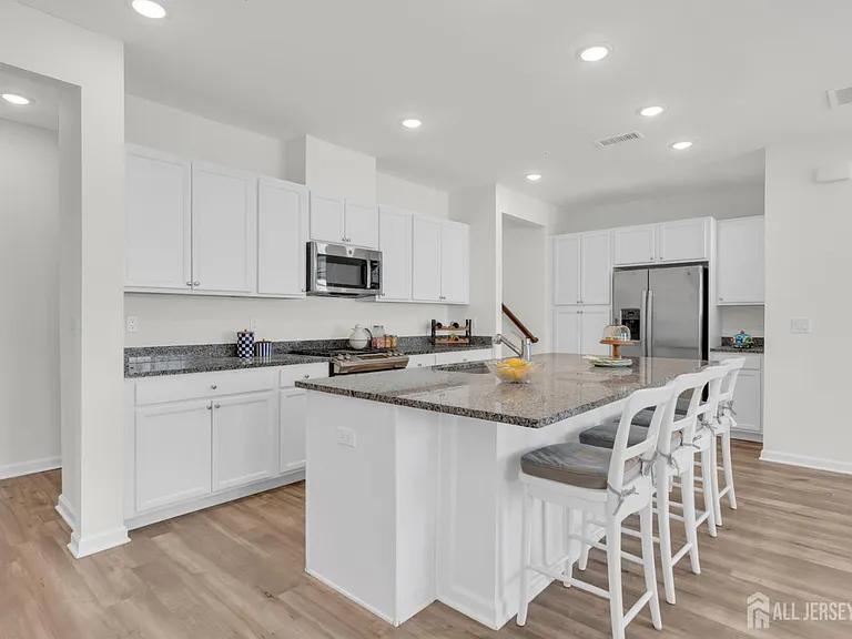 731 Station Rd — Photo 5