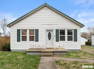 712 Beck St, Carmi, IL 62821