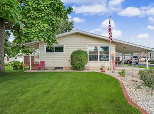 911 N Melvin St, Gibson City, IL 60936