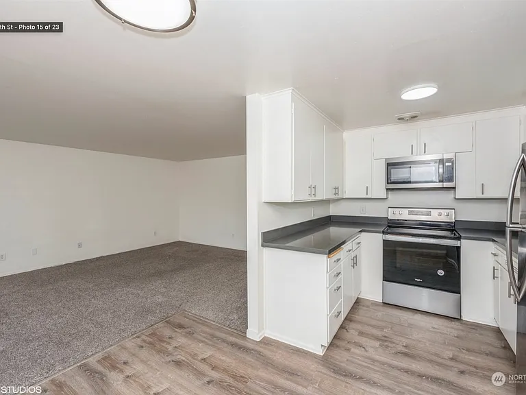 319 N 105th St #1 — Photo 5