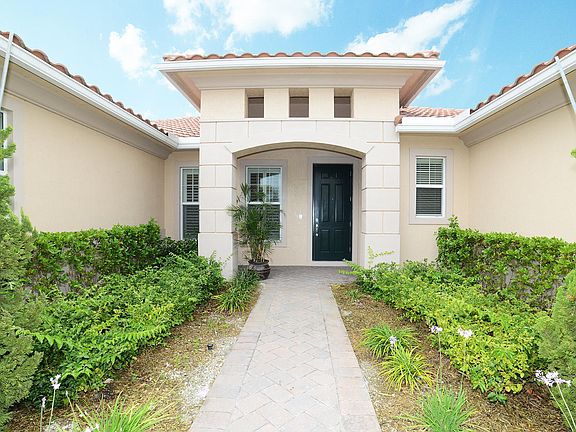 Home For Sale In Heron Bay