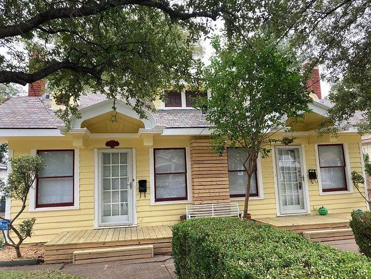 5724 Worth St — Photo 32