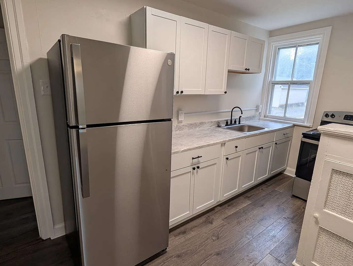 (104) 133-135 Summit Ave — Photo 2