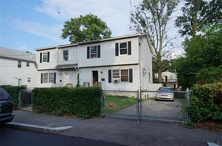 2nd image of 50 Rockingham Rd