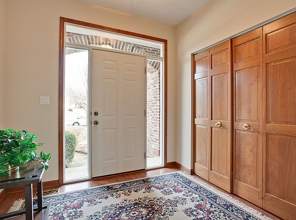 3rd image of 1101 Meadow Creek Ct
