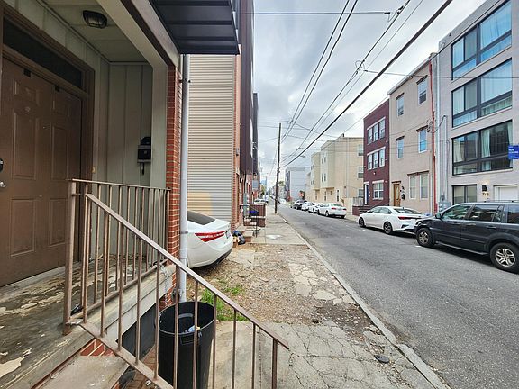 2nd image of 1919 N Gratz St #B