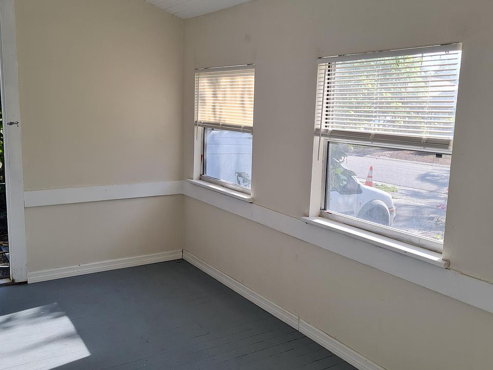 1st image of 1026 17th St N