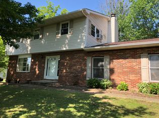 1003 Blueberry Hl, Mount Vernon, IL