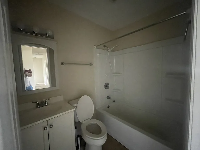 400 S Pine Ave — Photo 7