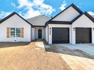6301 S 59th St, Rogers, AR 72758
