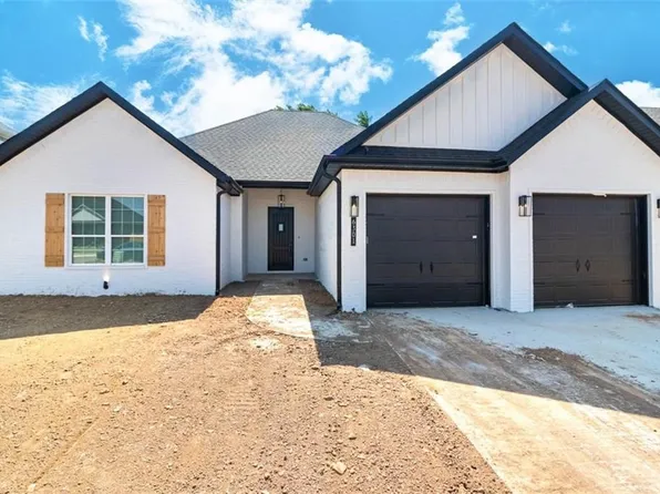 6301 S 59th St, Rogers, AR 72758