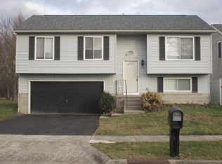 2752 Barrows Rd, Columbus, OH 43232