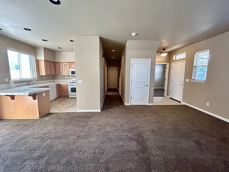 1679 W Minden Village Loop — Photo 4