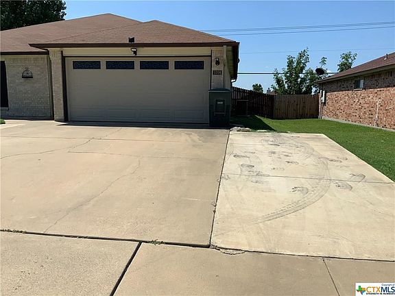 4th image of 5704 Montrose Dr