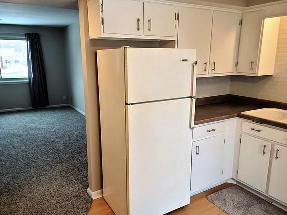 5th image of 3623 N Sterling Ave #B-16