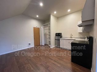 5816 SW Huddleson St #1, Portland, OR