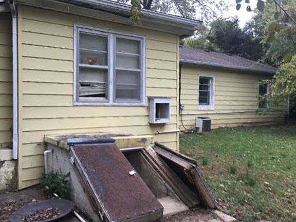 4th image of 1716 S 49th St