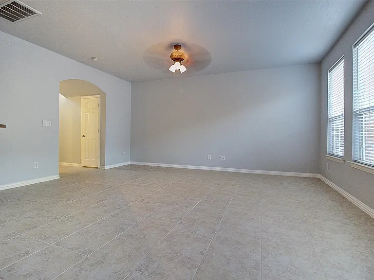 8017 Caladium Dr — Photo 10